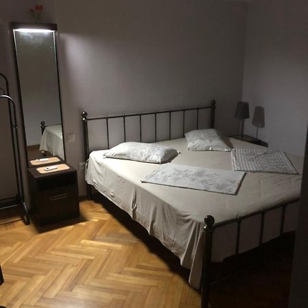 Cozy Guest House In Old Batumi Exterior photo