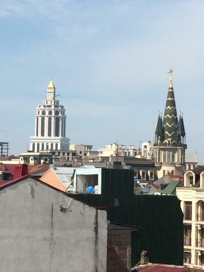 Cozy Guest House In Old Batumi Exterior photo